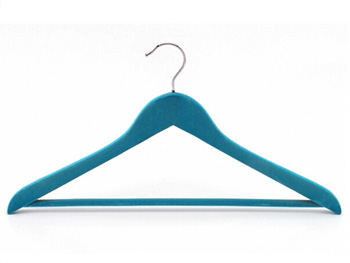 Display Style Colored Wood and Velvet Hangers for Clothes