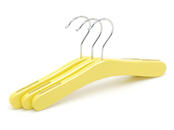 anti-slip shoulder yellow wooden baby hangers with shapes