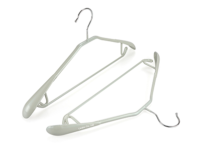 Non Slip Shoulder Rubber PVC Coated Metal Suits Hanger for Cloths 