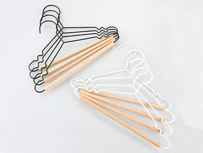 New Arrival White and Black Metal Wood Baby Kids Hangers with 2 Notched