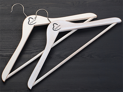 Fashion Design Brushed White Process Custom Logo Suit Wooden Hanger