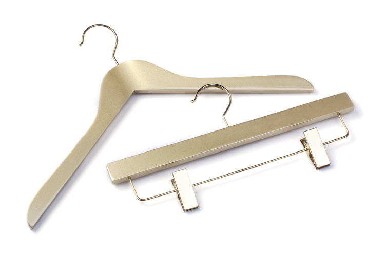 Personlized Luxury Wooden Gold Hangers