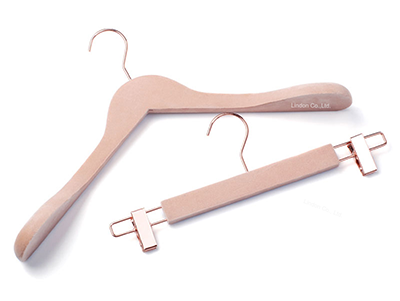 Luxury Set Velvet Coated Wooden Hangers