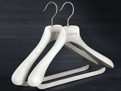  Heavy Duty Deluxe Water Washed White Wooden Suit Hanger for Hotel and Clothing Store